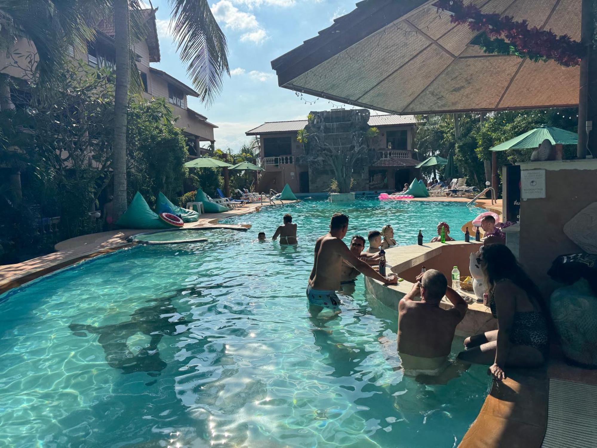 Laguna Beach Club Resort Ko Lanta Dış mekan fotoğraf